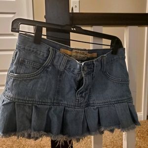 Abercrombie flirty jean skirt size 4